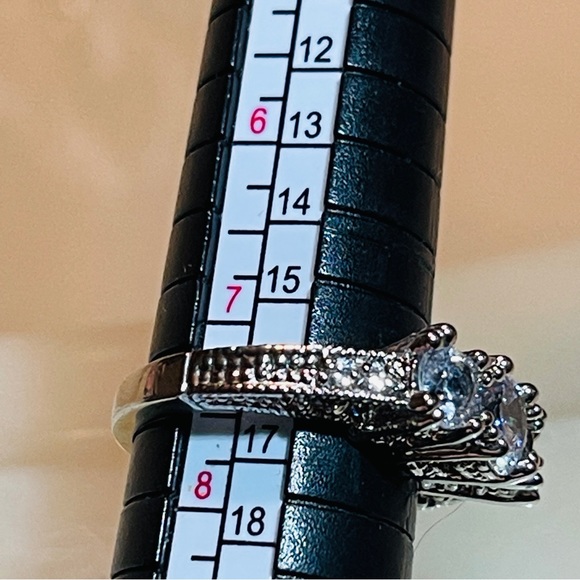 ♥️Classic 3-Stone 925 Sterling Silver Vintage Style Anniversary Ring! - Picture 11 of 16